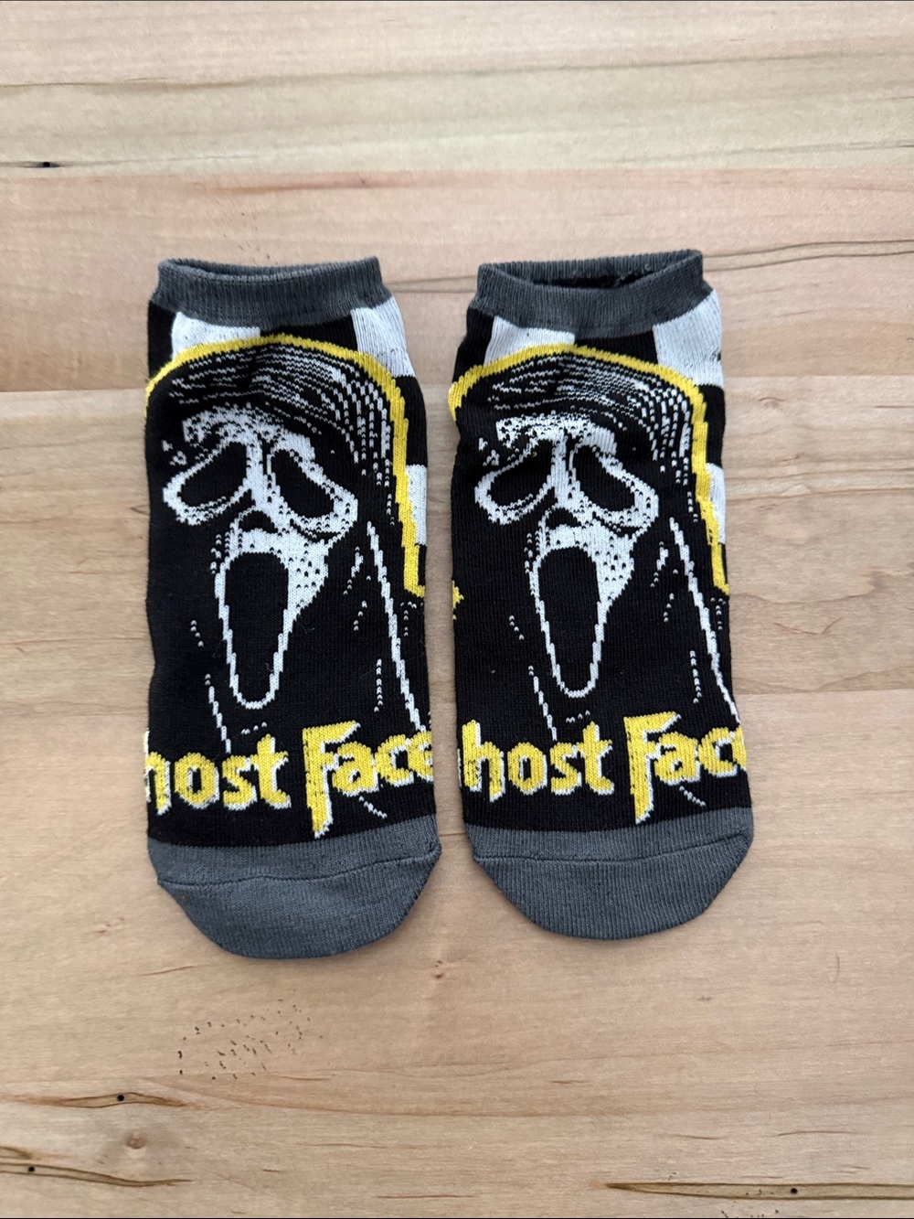 Ghost Face Low-Cut Athletic Socks — Black & Yellow